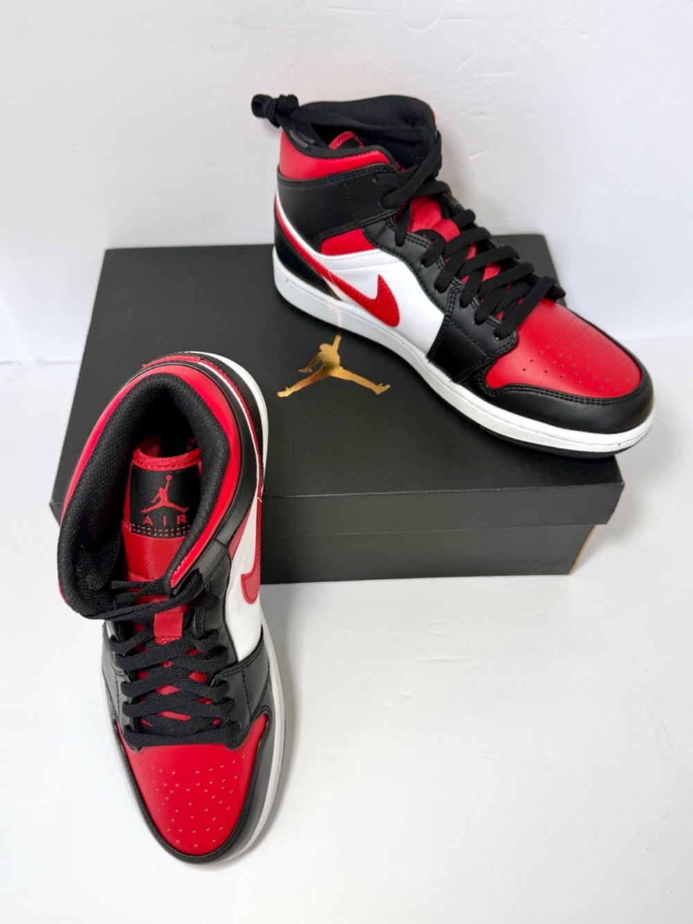 Nike Air Jordan 1 Retro "Mid Bred Toe" Black Fire Red White 554724-079 Mens Size